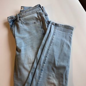 Madewell curvy road tripper jeans! Size 27 stretchy high rise